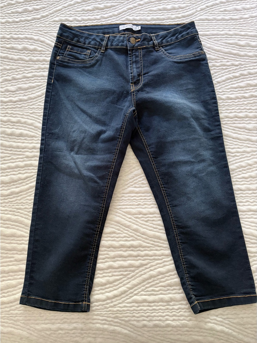 Woman’s Dark Blue Stretch capri jeans